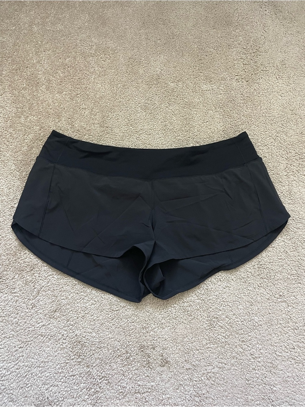 Lululemon - Speed Up Low-Rise Lined Shorts 2.5”